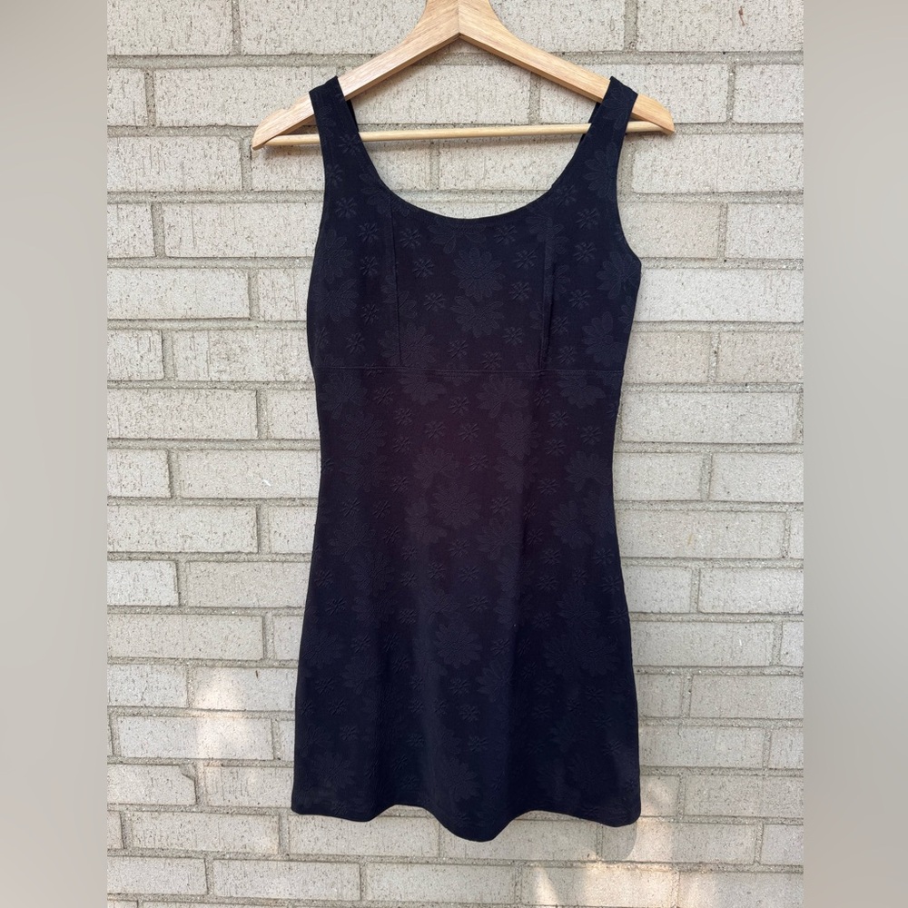 Vintage 90s Black Jacquard Floral/Daisy Sleeveless Fit and Flare Dress Sz Small